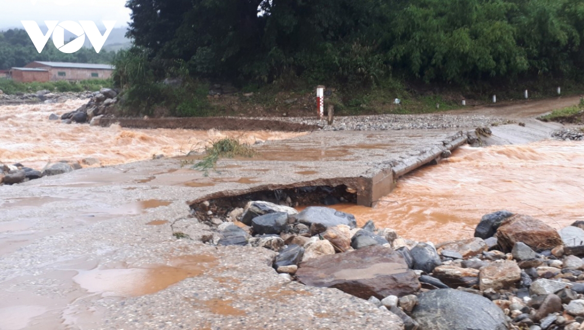 Storm Conson downgraded quickly, ravages central coast